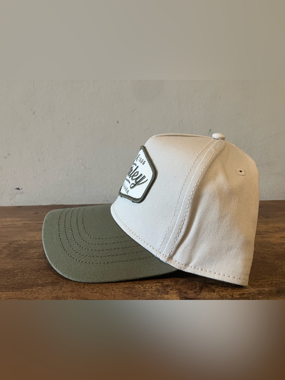 Hurley hat - Picture 4 of 9